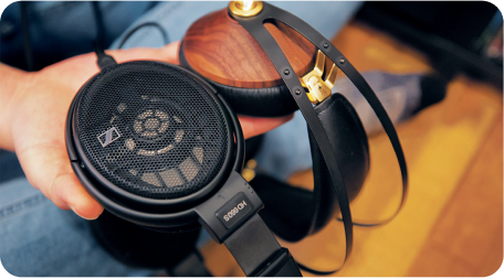 Experience Pure Sound with Headphones Designed for Comfort, Style, and Clarity